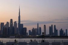 Fitch سوق الديون في الإمارات سيتجاوز 300 مليار دولار بين عامي 2024 و2025
