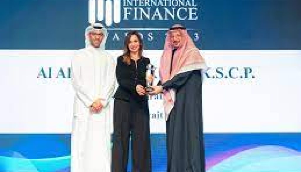 «بنك الأهلي الكويتي» يحصد لقب أفضل بنك للخدمات المصرفية للشركات بالكويت من «إنترناشيونال فاينانس»