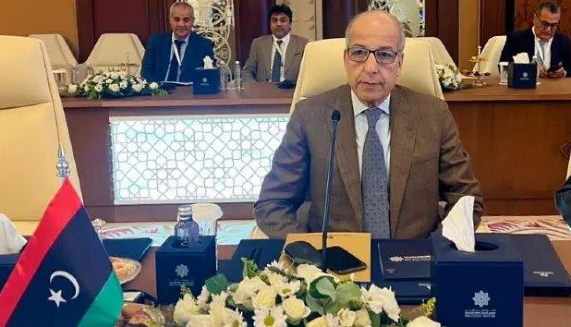 محافظ مصرف ليبيا المركزي ينتقد ازدياد إنفاق الحكومة