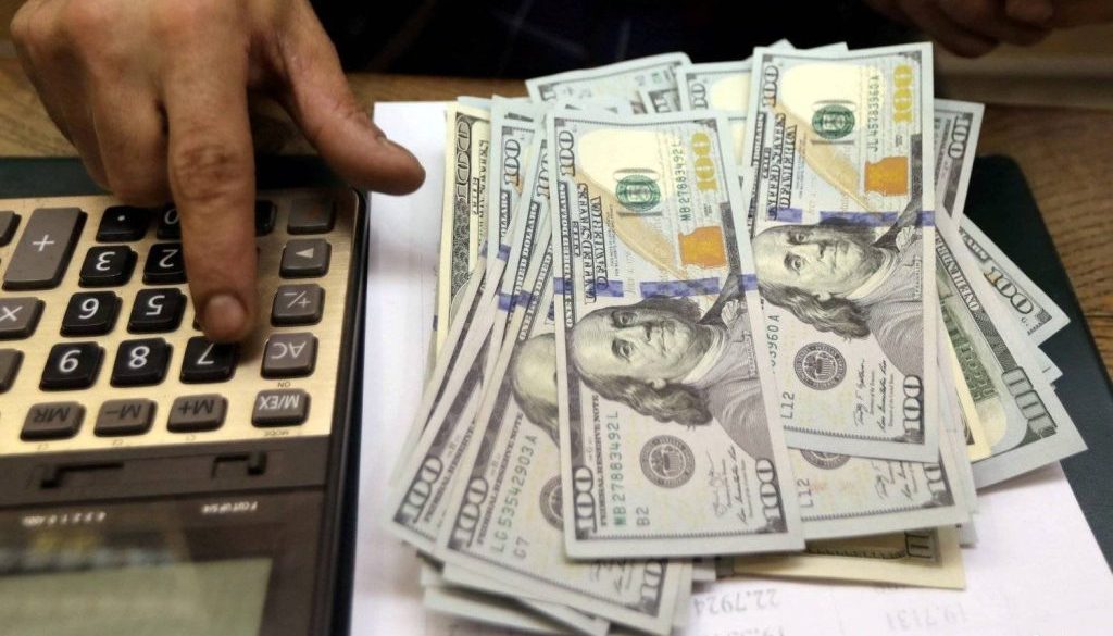 ازدياد التدفقات الدولارية على مصر وسط مطالب بـ«حُسن إدارتها»