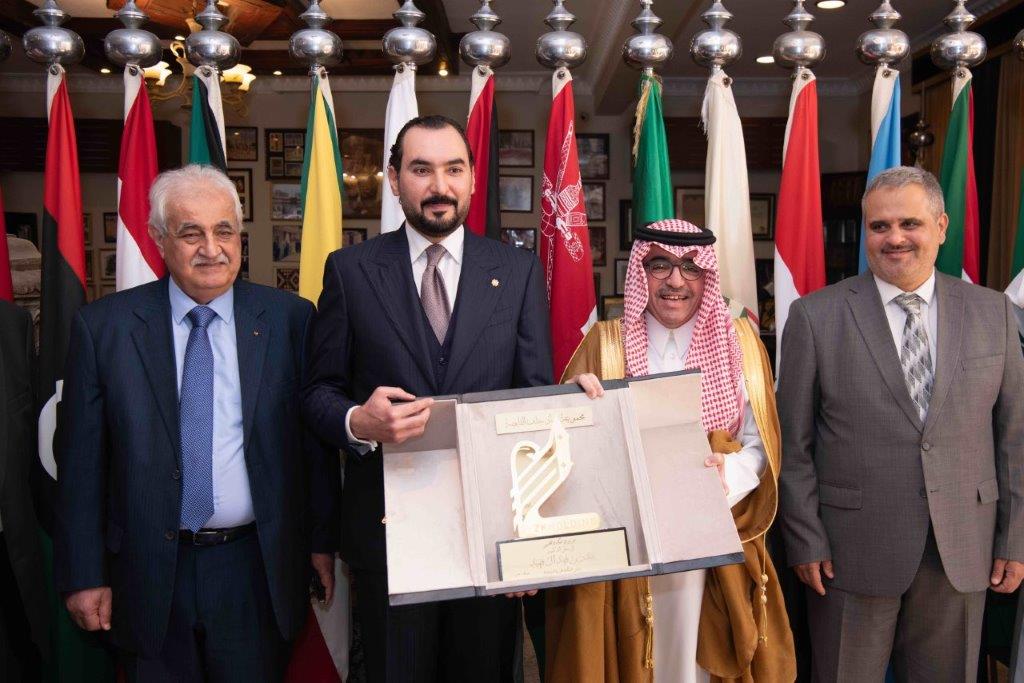 الأخبار والمستجدات - المنظمة العربيّة للسياحة تمنح الدكتور زياد خلف وسام السياحة العربيّة من الدرجة الأولى 1