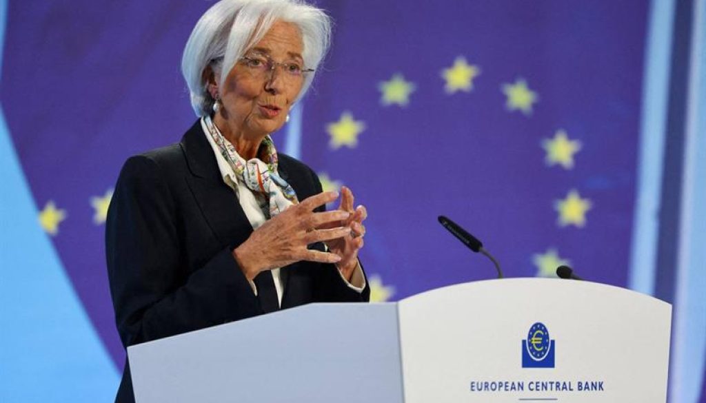 لاغارد المركزي الأوروبي سيخفض الفائدة في وقت قريب