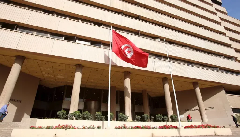 مسؤول المركزي التونسي يبقي سعر الفائدة الرئيسي دون تغيير عند 8%