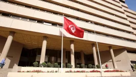 مسؤول المركزي التونسي يبقي سعر الفائدة الرئيسي دون تغيير عند 8%
