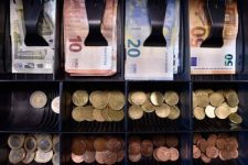 مصارف الاتحاد الأوروبي متهمة بتضخيم قيمة ديونها عالية المخاطر