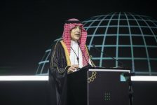 محافظ «المركزي السعودي» النظام المالي تغير مع دخول شركات التقنية