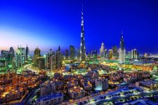 الرئيس التنفيذي لـ«راك بنك» لـ« البيان »الإمارات تتمتع بإمكانات هائلة للتعامل مع التحديات العالمية الرئيس التنفيذي لـ«راك بنك» لـ« البيان »الإمارات تتمتع بإمكانات هائلة للتعامل مع التحديات العالمية