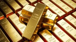 الذهب يتراجع وسط هدوء التوترات التجارية الذهب يتراجع وسط هدوء التوترات التجارية