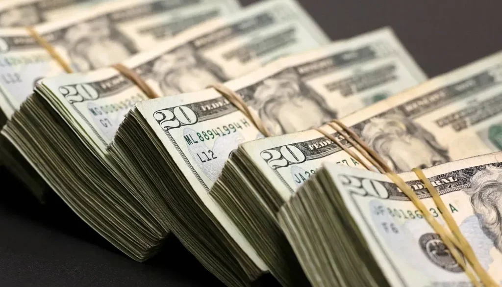 اتفاق الـ90 يوماً بين بكين وواشنطن يعزز الثقة بالدولار