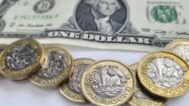 الجنيه الإسترليني يقفز بعد حديث ترامب عن اتفاق تجاري كبير الجنيه الإسترليني يقفز بعد حديث ترامب عن اتفاق تجاري كبير