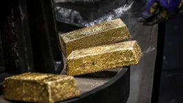 الذهب عند أدنى مستوى في أكثر من شهر وسط ترقب لبيانات أميركية الذهب عند أدنى مستوى في أكثر من شهر وسط ترقب لبيانات أميركية
