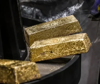 الذهب عند أدنى مستوى في أكثر من شهر وسط ترقب لبيانات أميركية