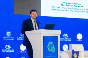 ALI09916