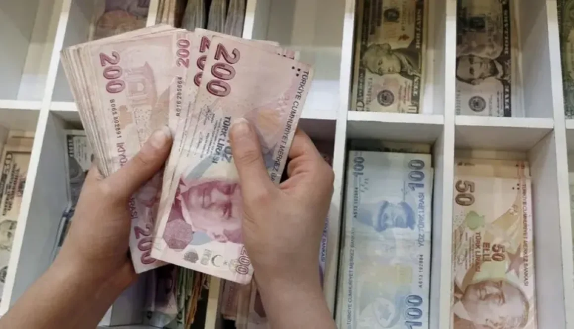 عملات الأسواق الناشئة تعاني مع تزايد الإقبال على الدولار