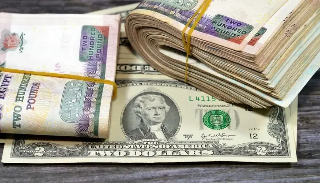 الجنيه المصري يواصل تعزيز مكاسبه ويسجل هذه المستويات مقابل الدولار