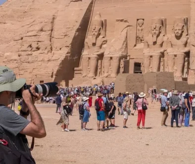 مصر ترفع توقعات إيراداتها السياحية لـ 18.3 مليار دولار في 2025 بنمو 9.5%
