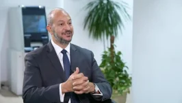 الرئيس التنفيذي لأول بنك رقمي في مصر نستهدف ودائع 40 مليار جنيه خلال العام الأول الرئيس التنفيذي لأول بنك رقمي في مصر نستهدف ودائع 40 مليار جنيه خلال العام الأول