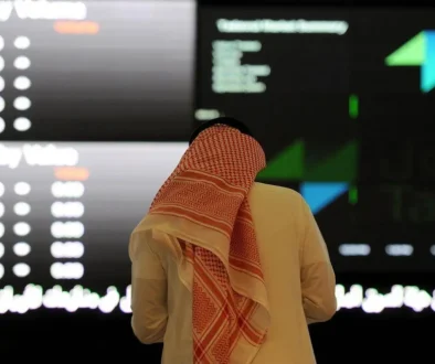 السوق السعودية ترتفع مدعومة بالبنوك... و«أرامكو» عند قاع سنوي جديد