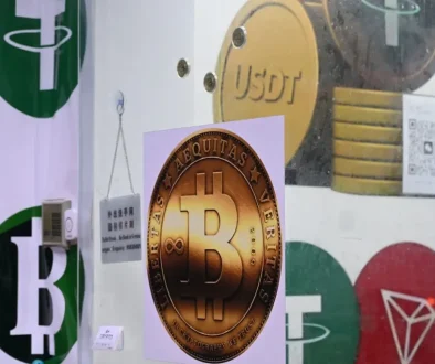 ارتفاعات جماعية للعملات المشفرة.. والقيمة السوقية تتجاوز 4 تريليون