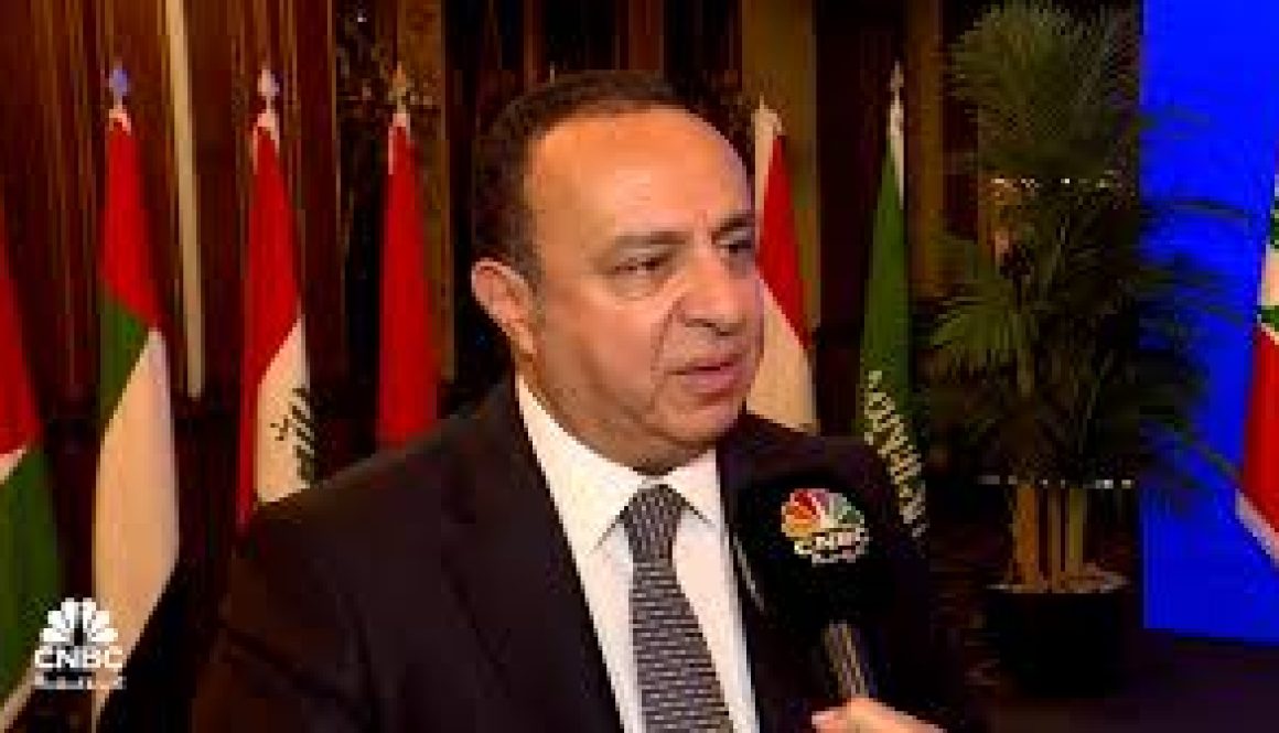 الأمين العام لاتحاد المصارف العربية الأولوية في لبنان لإعادة ودائع ما دون 100 ألف دولار باستخدام وسائل دفع مرنة