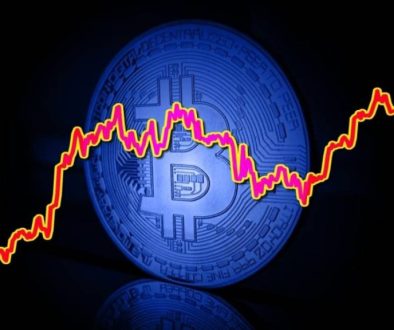 الإقبال الجامح على العملات المشفرة جرس إنذار للأسواق العالمية