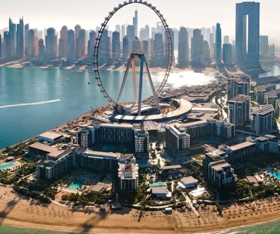 الإمارات تتصدّر عالمياً في توظيف الذكاء الاصطناعي لتعزيز السياحة المستدامة