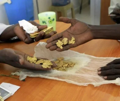 بنك السودان المركزي يعلن احتكار شراء وتصدير الذهب في البلاد