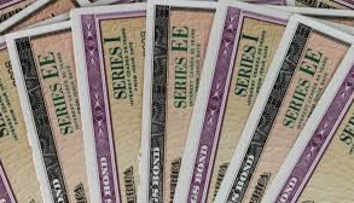 عمليات بيع عالمية في السندات تعكس القلق بشأن الموازنات والبنوك المركزية