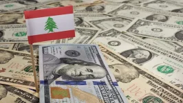 لبنان يعد خطة لمعالجة الخسائر الناجمة عن الانهيار المالي