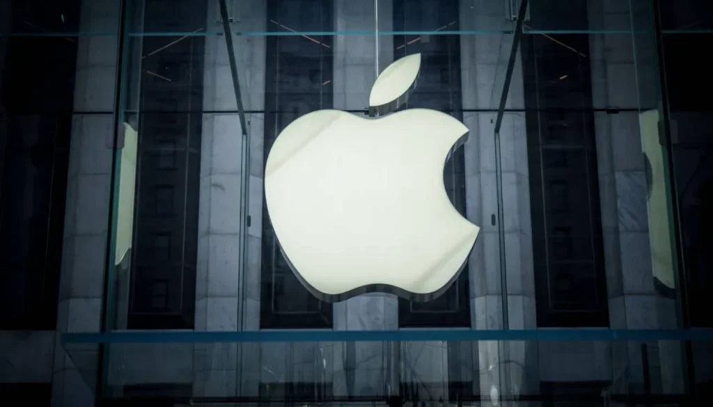 «أبل» تتجاوز حاجز الـ4 تريليونات دولار للمرة الأولى «أبل» تتجاوز حاجز الـ4 تريليونات دولار للمرة الأولى