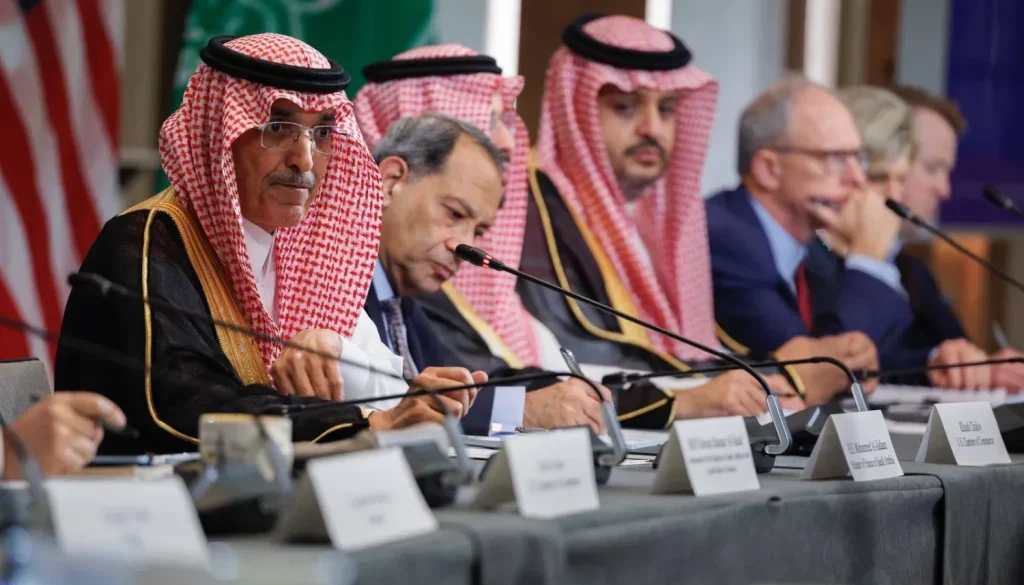 الجدعان يشدد على «صمود» الاقتصاد السعودي رغم حالة عدم اليقين العالمية