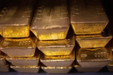 الذهب يتخطى 3960 دولاراً في مستوى قياسي جديد الذهب يتخطى 3960 دولاراً في مستوى قياسي جديد