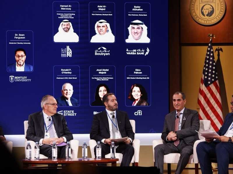 المرزوق-القطاع-المصرفي-مقبل-على-تمويل-مشاريع-كبرى-1760626673401_large المرزوق-القطاع-المصرفي-مقبل-على-تمويل-مشاريع-كبرى-1760626673401_large