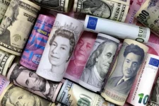 تداول العملات يقفز إلى 9.6 تريليون دولار يومياً وسط تقلبات الرسوم تداول العملات يقفز إلى 9.6 تريليون دولار يومياً وسط تقلبات الرسوم