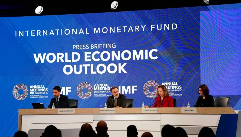 صندوق النقد الدولي يرفع توقعات النمو العالمي إلى 3.2 % عام 2025