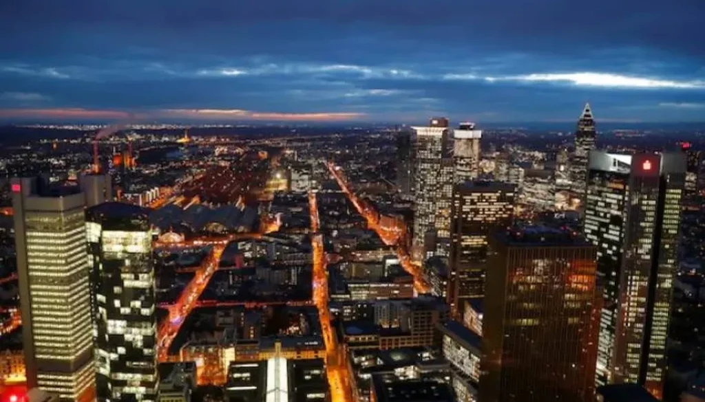 اقتصاد منطقة اليورو ينمو بأسرع وتيرة منذ مايو 2023