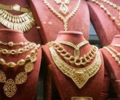 البنوك المركزية اشترت 39 طنًا في سبتمبر.. هكذا تحركت أونصة الذهب