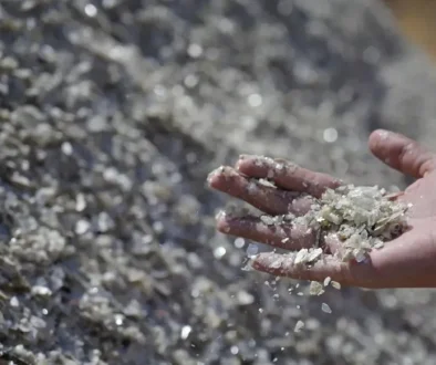 الخليج طرف فاعل في سباق المعادن الاستراتيجية