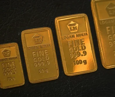 تزايد الرهانات على خفض الفيدرالي للفائدة في ديسمبر يدفع الذهب للصعود