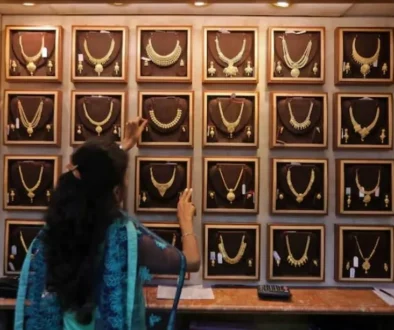 «يو بي إس» يرفع توقعات الذهب إلى 4500 دولار للأونصة منتصف 2026