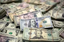 الدولار يستقر قبيل أسبوع حافل باجتماعات البنوك المركزية العالمية