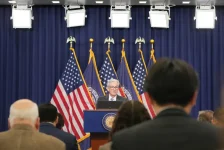 باول بعد قرار خفض الفائدة مخاطر التضخم تميل إلى الصعود