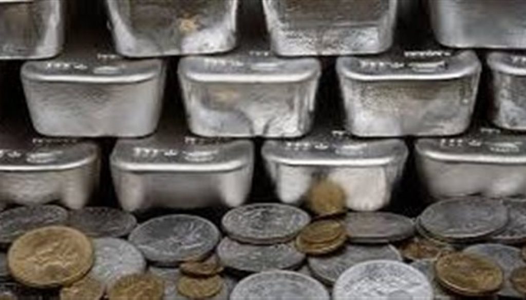 توقعات بوصول الفضة لـ 100 دولار والذهب إلى 5000 دولار في 2026