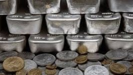 توقعات بوصول الفضة لـ 100 دولار والذهب إلى 5000 دولار في 2026