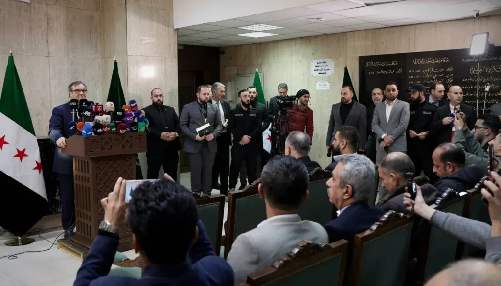 حاكم «مصرف سوريا» حذف صفرين من الليرة... وسريان العملة الحالية لـ3 أشهر