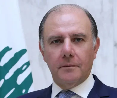 حاكم مصرف لبنان يتحفظ على مشروع قانون سداد الودائع