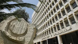 قانون الفجوة فرض 30% على التحويلات... ماذا عن أموال المصارف في الخارج؟