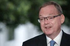 هاسيت العجز هذا العام سيكون أقل بمقدار 600 مليار دولار