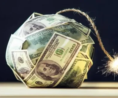 هل وصلنا إلى نقطة الانفجار في أزمة الديون العالمية؟