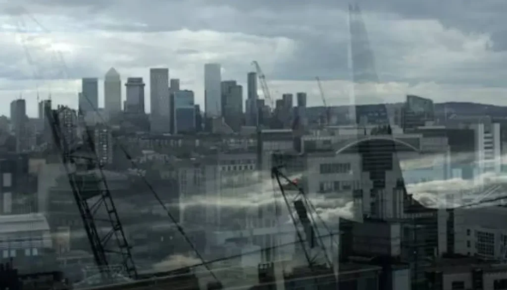 17 عاماً بعد الأزمة... كيف تقود واشنطن موجة التخفيف التنظيمي للبنوك عالمياً؟